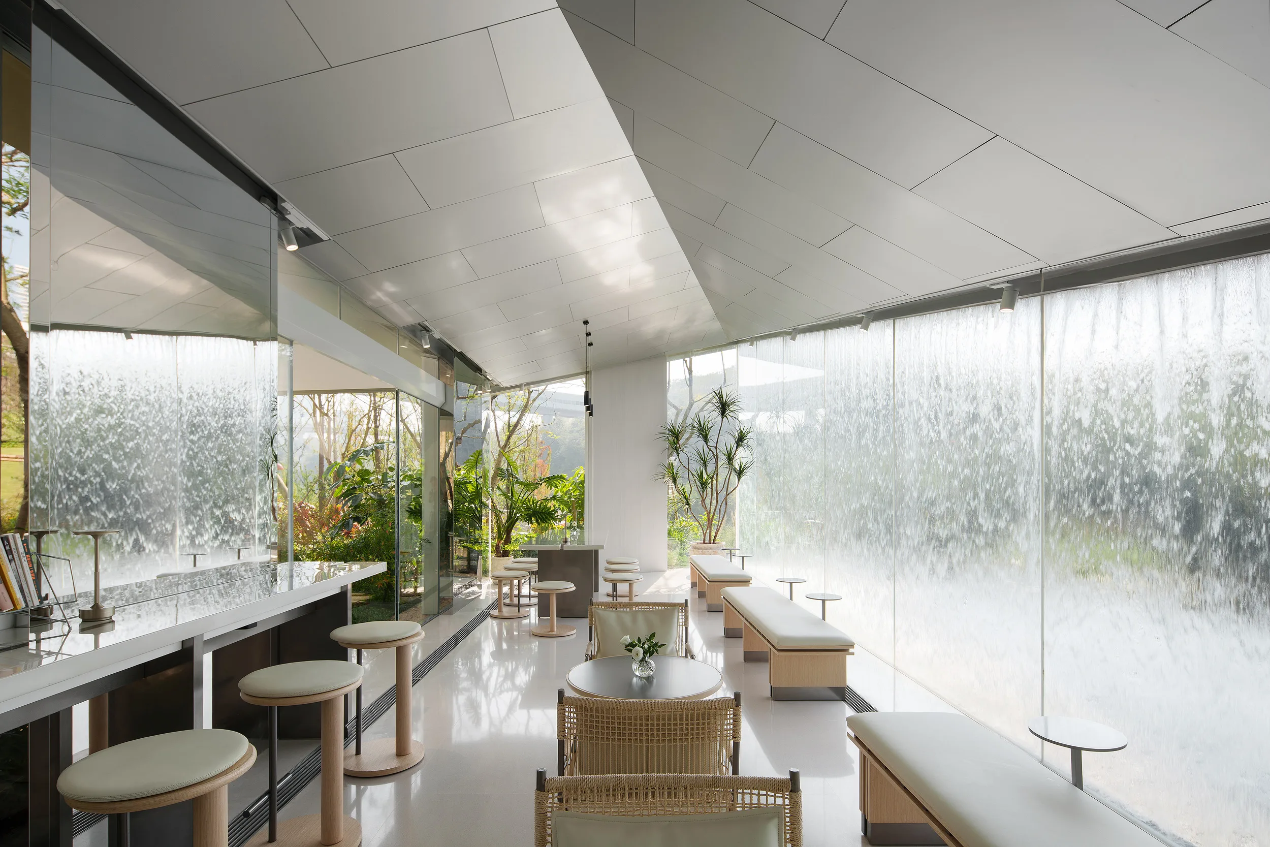 Qingxi River Café