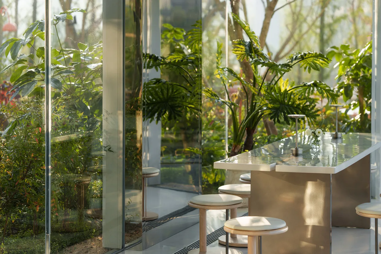Qingxi River Café