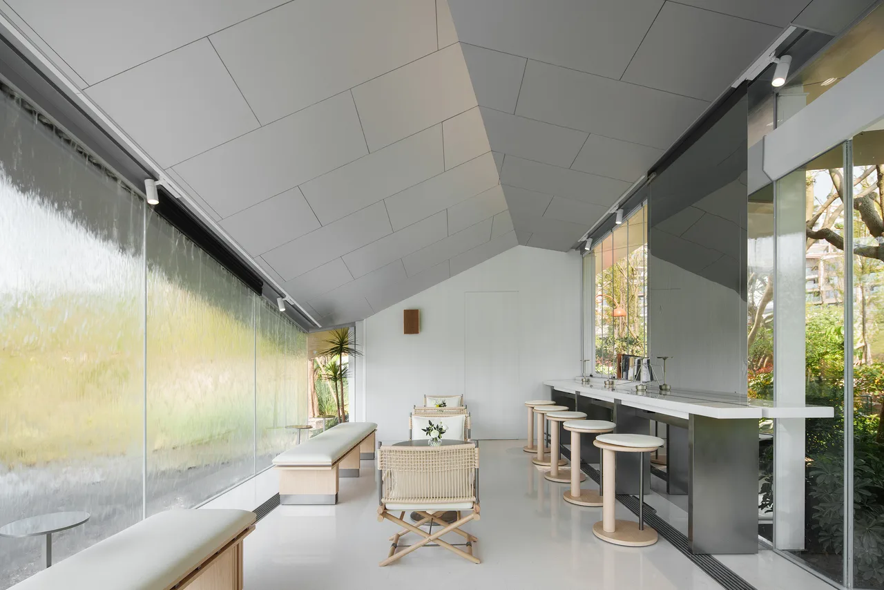 Qingxi River Café