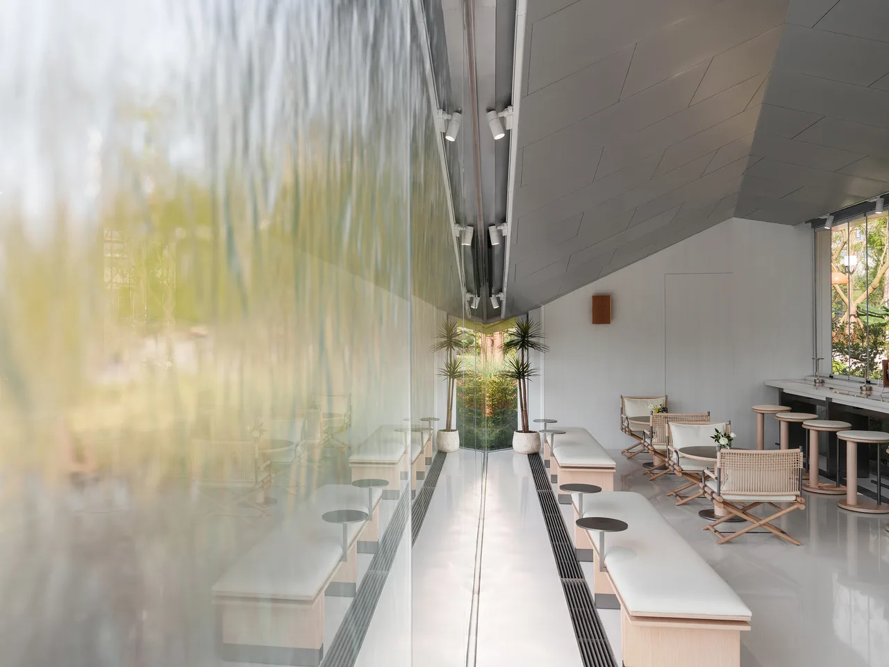 Qingxi River Café